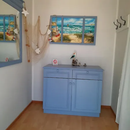 Ferienbungalow Auf Gartengrundstueck