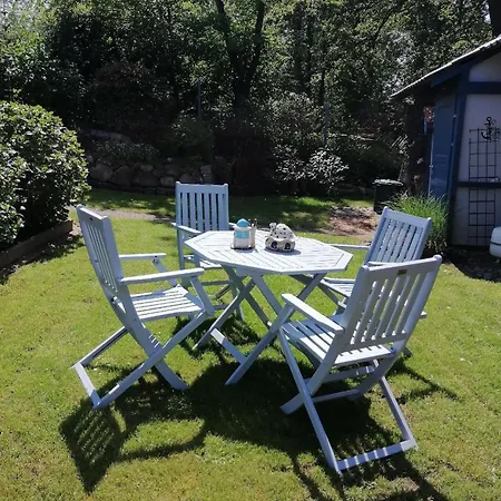 Ferienbungalow Auf Gartengrundstueck Hébergement de vacances